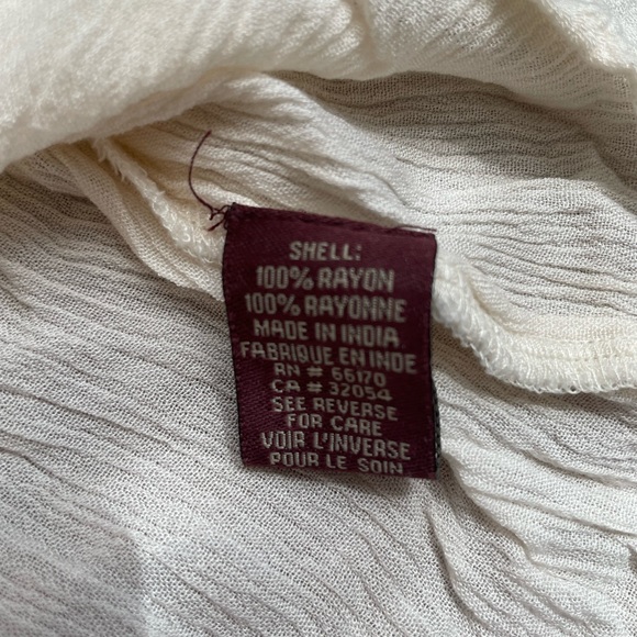 Ranna gill embroidered cream top size small. - Picture 3 of 3